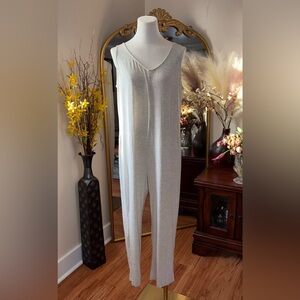 Old Navy Sleeveless Jumpsuit casual lounge wear